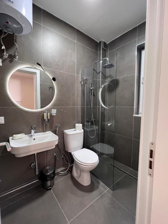 Grand Park & Bllok Area Rooms Тирана Екстериор снимка