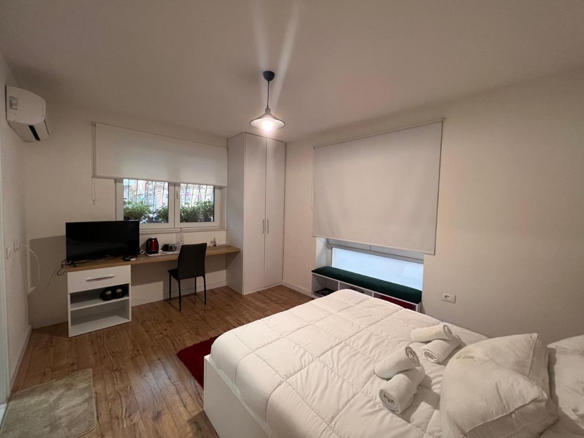 Grand Park & Bllok Area Rooms Тирана Екстериор снимка